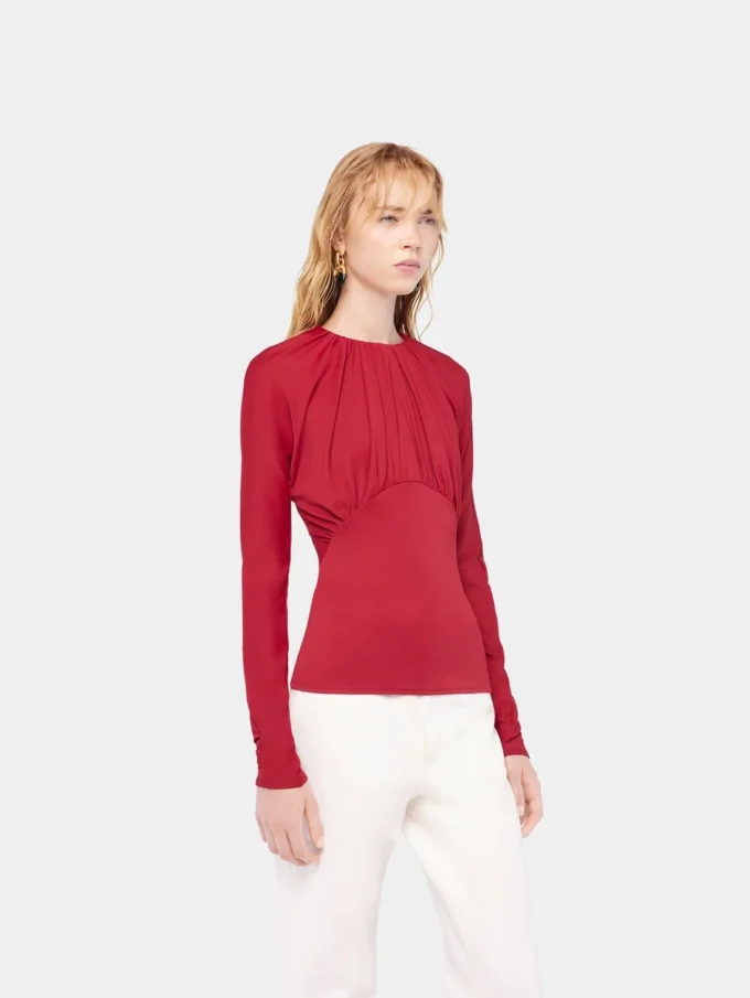 Top de jersey con detalles fruncidos